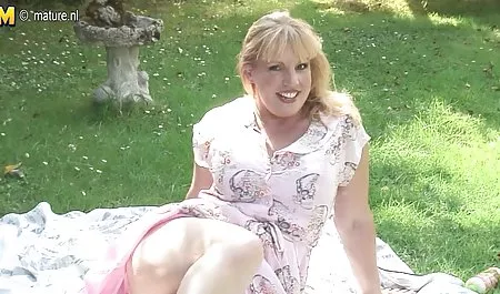 Kelly bir olgun ve yaşlı sex borç