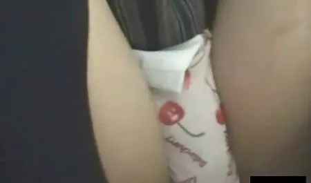 Phat göt Asyalı sürtük olgun sikişmek çok azgın genç Demi bir kredi aldı