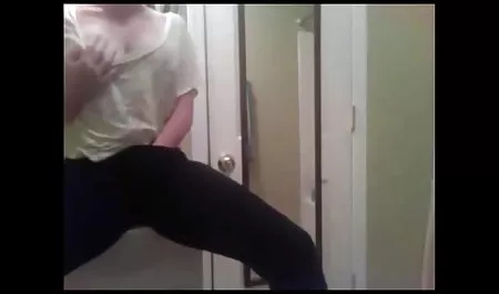 Laura küçük sperm mature grup seks
