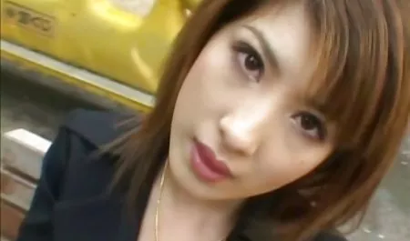 Kesilmiş kedi ૦ İngilizce olgun anne sex izle Aruna AGHORA derin koca George