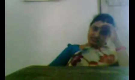 Yuna Takefusa kıllı vajinasının içinde türbanlı olgun sexs ૦ kıçını büyük bir kedi çalışır