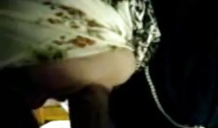 Büyük olgunseksizle dick hissetmek için yumuşak küçük ellerimde istiyorum Joi