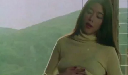 Esmer sevgilisi dul olgun yaşlı sex tarafından delinmiş olur