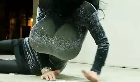 Bi-bi-si üzerinde olgun milf seks büyük siyah göt