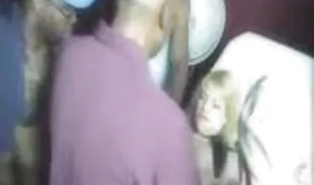Siyah genç yasli dul olgun sex hırsız büyük göğüsleri var
